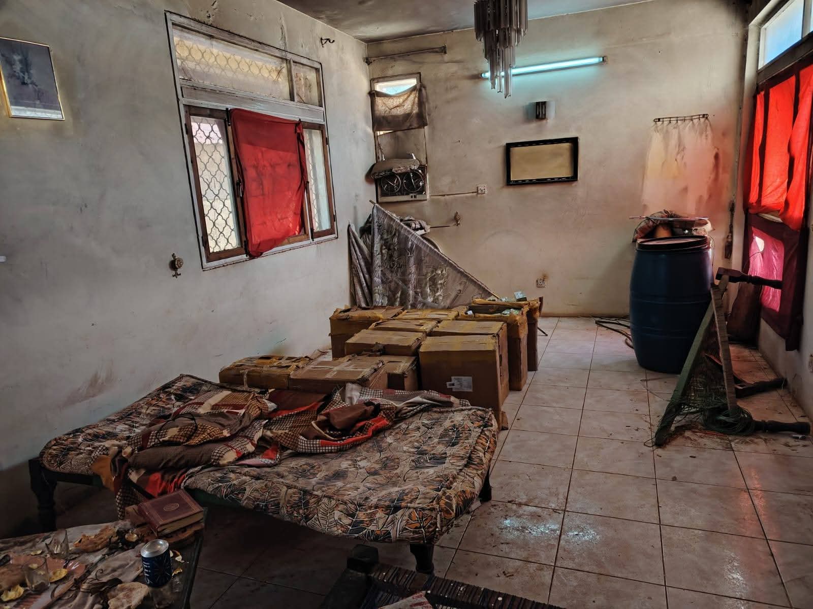 مداهمة منزل بأمدرمان تكشف أدوية مهربة وغير مسجلة